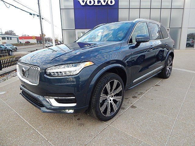 2025 Volvo XC90 Plus