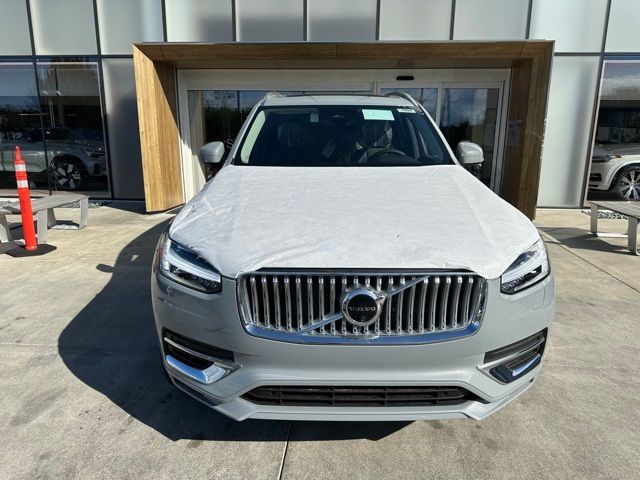 2025 Volvo XC90 Plus