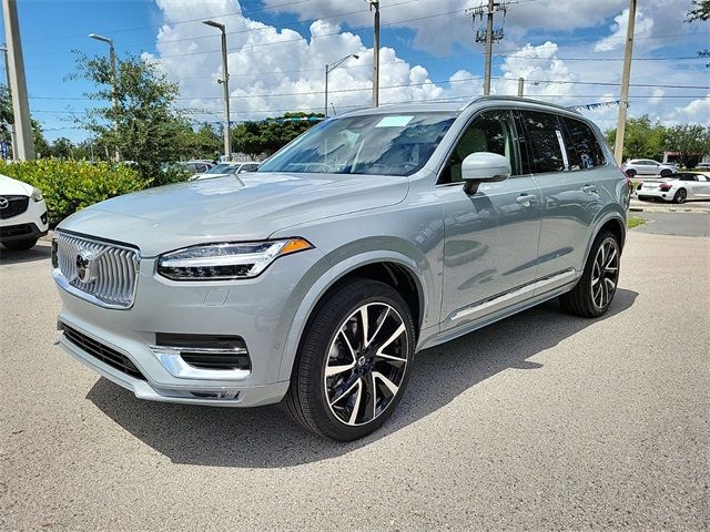 2025 Volvo XC90 Plus