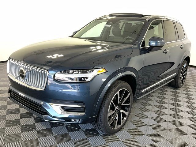 2025 Volvo XC90 Plus