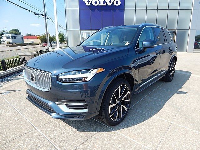 2025 Volvo XC90 Plus