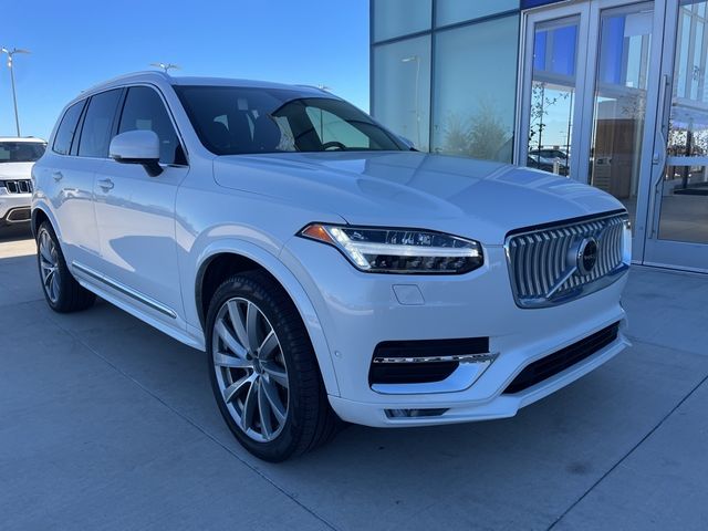 2025 Volvo XC90 Plus