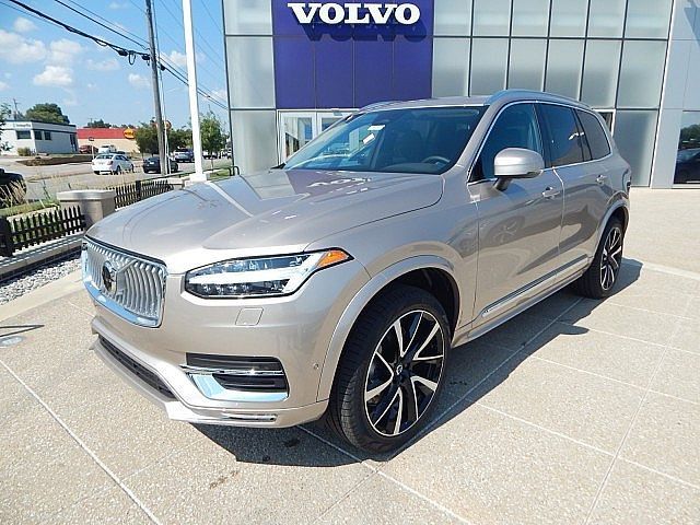 2025 Volvo XC90 Plus