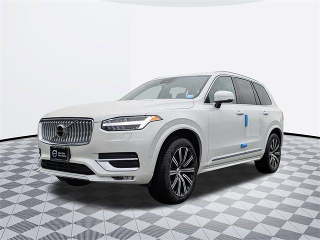 2025 Volvo XC90 Plus