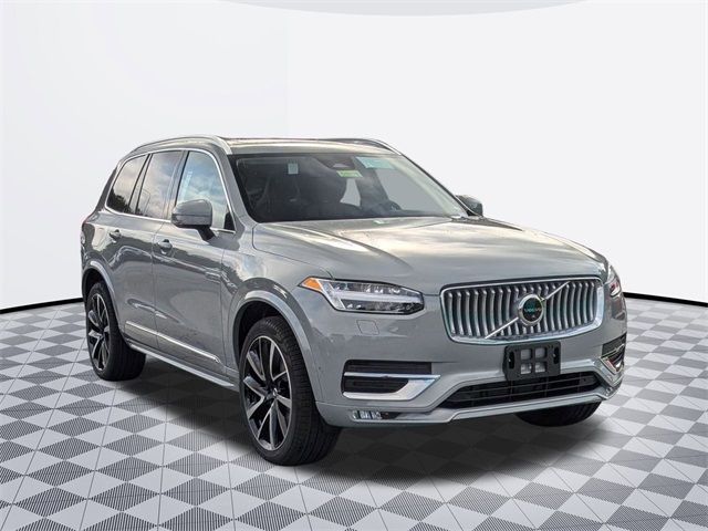 2025 Volvo XC90 Plus