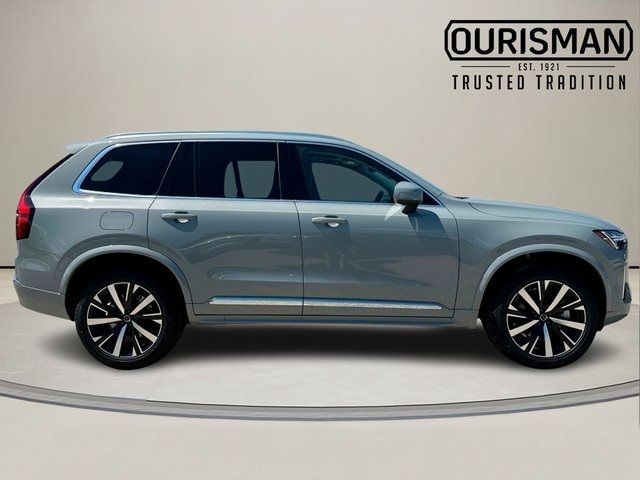 2025 Volvo XC90 Core