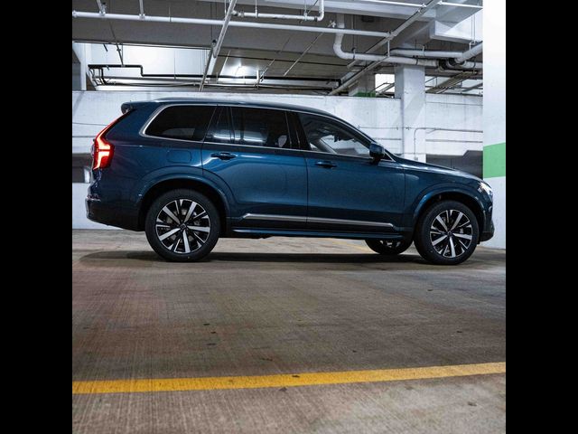 2025 Volvo XC90 Core