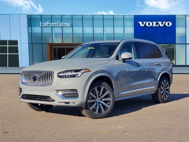 2025 Volvo XC90 Core