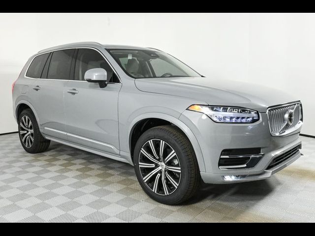 2025 Volvo XC90 Core