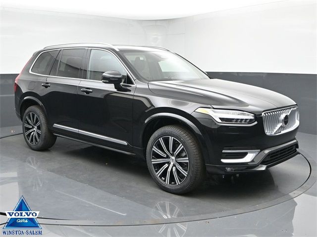 2025 Volvo XC90 Core