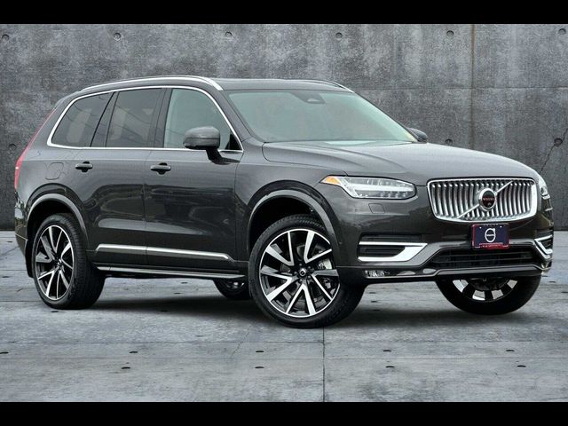 2025 Volvo XC90 Plus