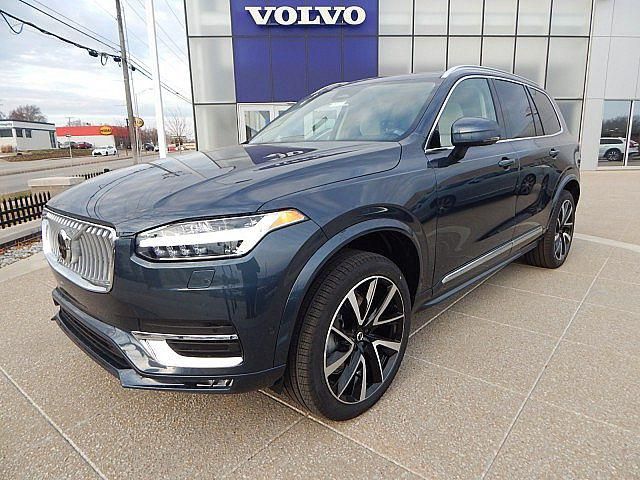 2025 Volvo XC90 Plus