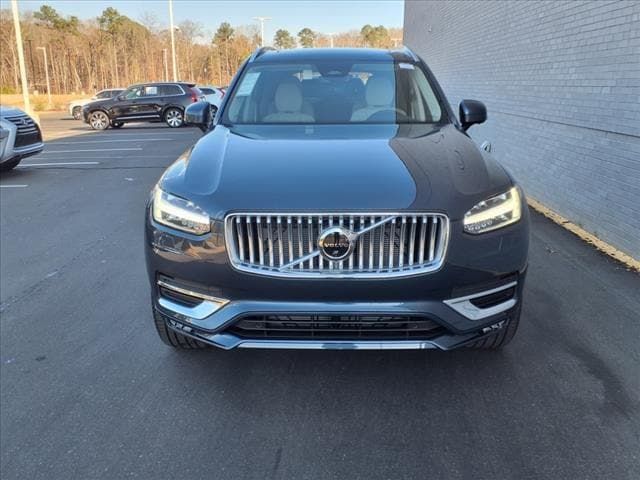 2025 Volvo XC90 Plus