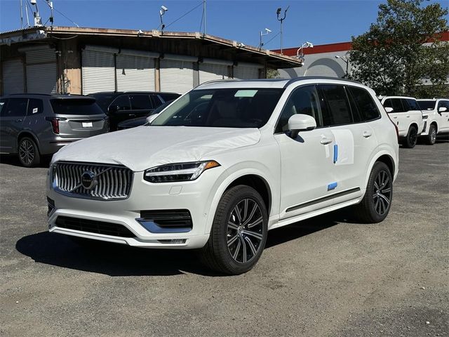 2025 Volvo XC90 Plus