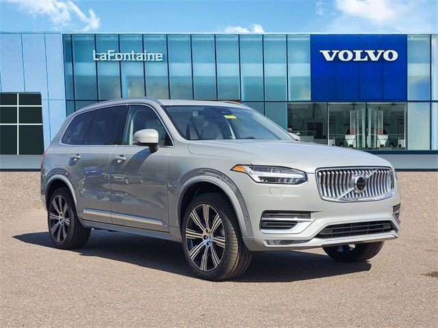 2025 Volvo XC90 Plus