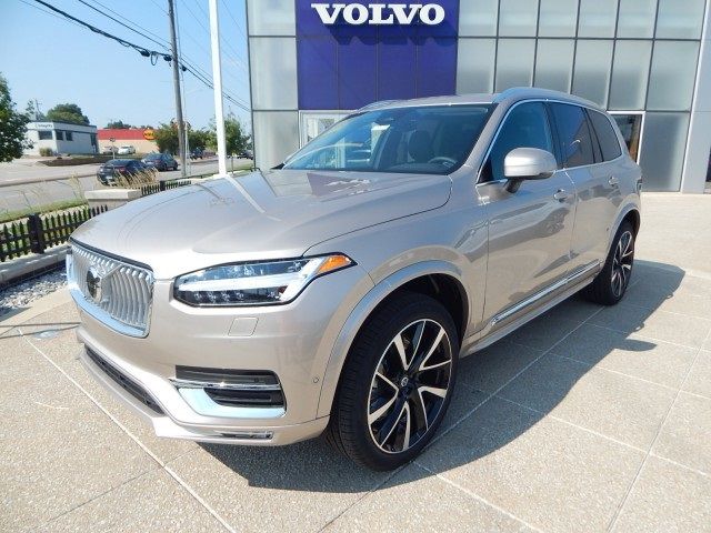 2025 Volvo XC90 Plus