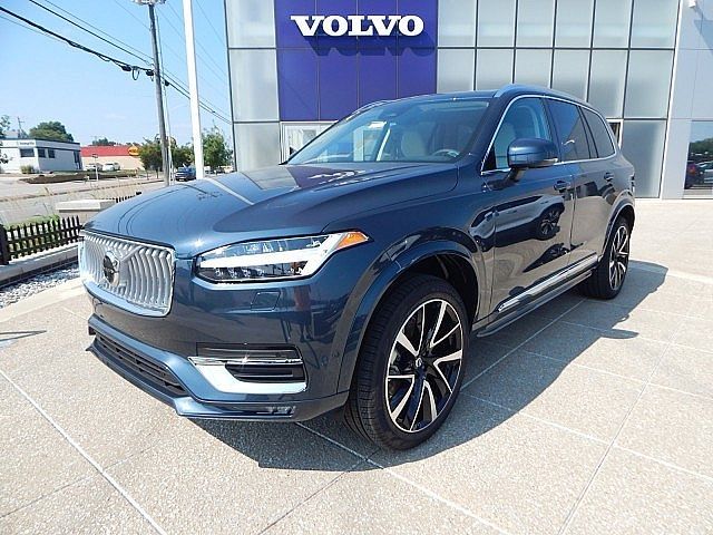 2025 Volvo XC90 Plus