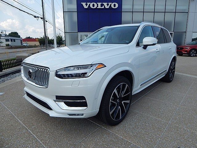 2025 Volvo XC90 Plus