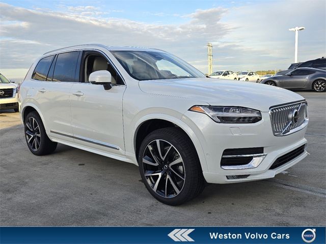 2025 Volvo XC90 Plus