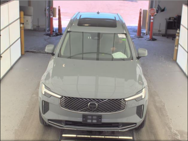 2025 Volvo XC90 Plus