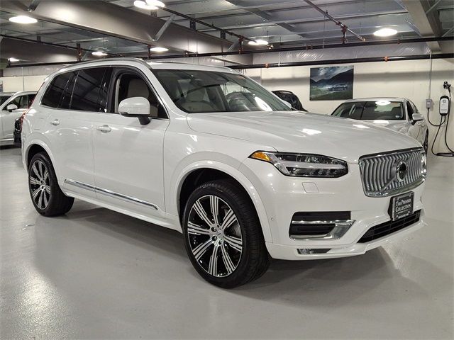 2025 Volvo XC90 Plus