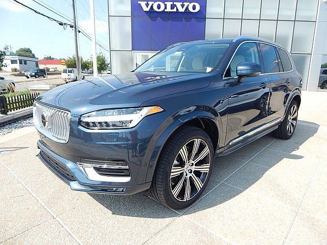 2025 Volvo XC90 Plus