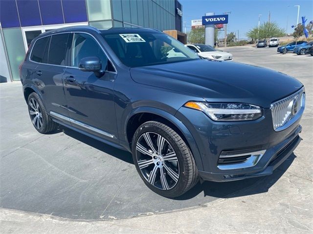 2025 Volvo XC90 Plus
