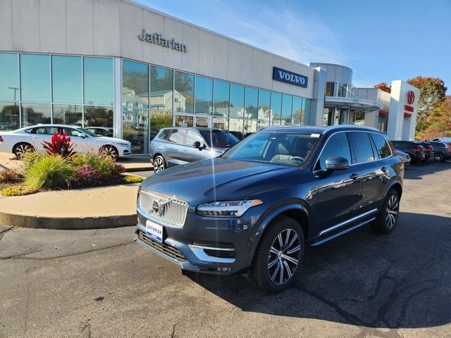 2025 Volvo XC90 Plus