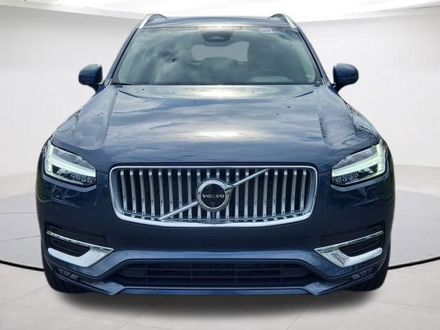2025 Volvo XC90 Plus