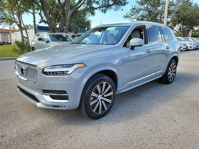 2025 Volvo XC90 Plus