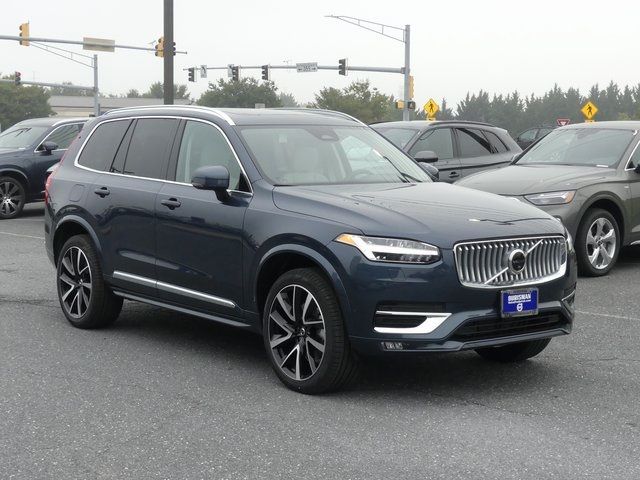 2025 Volvo XC90 Plus