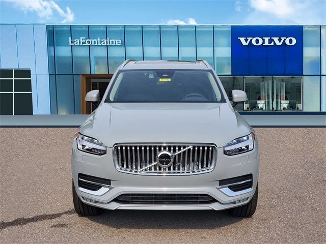 2025 Volvo XC90 Plus