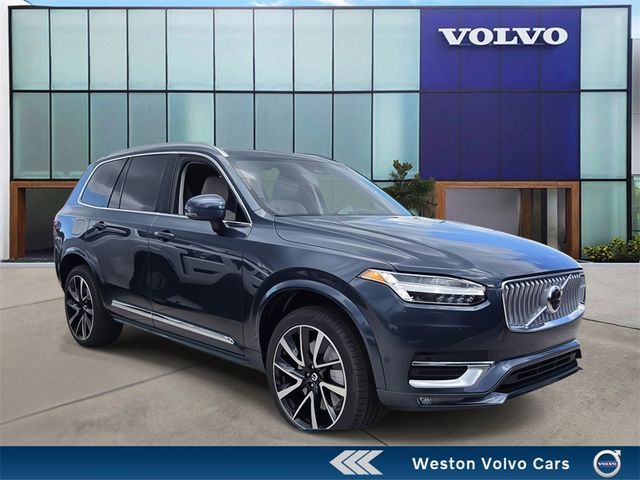 2025 Volvo XC90 Plus