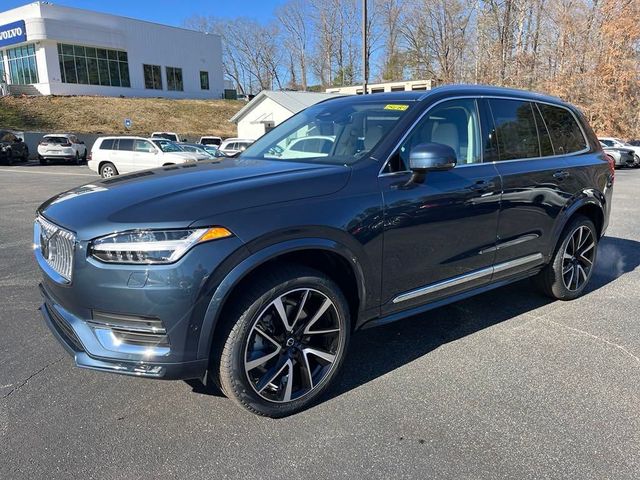 2025 Volvo XC90 Plus