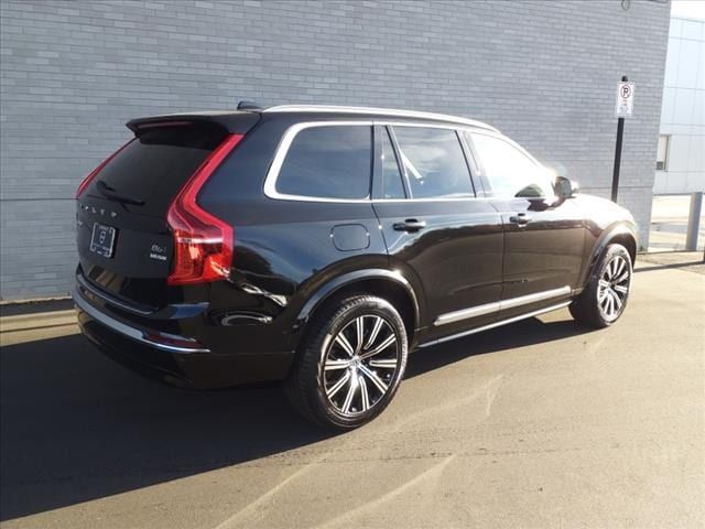 2025 Volvo XC90 Plus