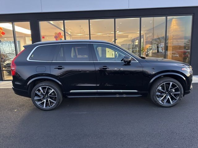 2025 Volvo XC90 Plus