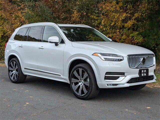 2025 Volvo XC90 Plus