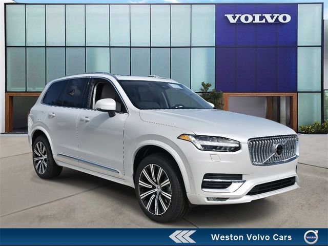 2025 Volvo XC90 Plus