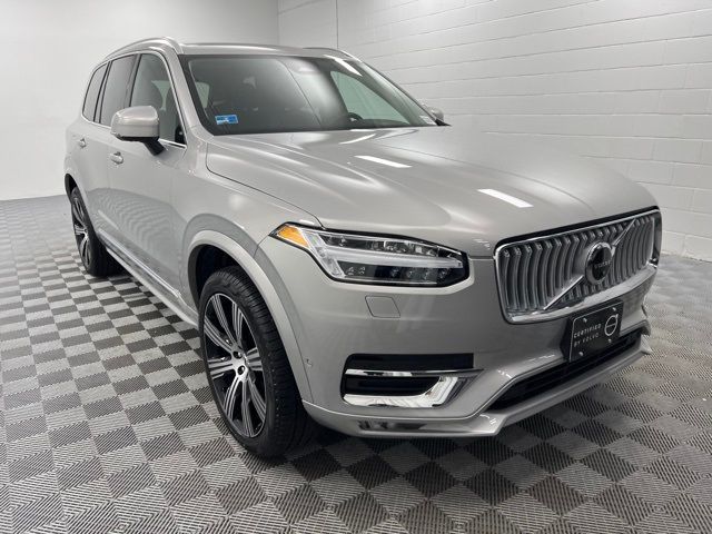 2025 Volvo XC90 Plus