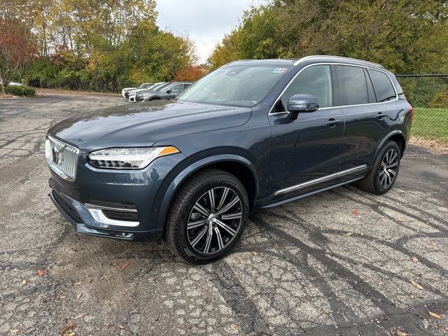 2025 Volvo XC90 Plus