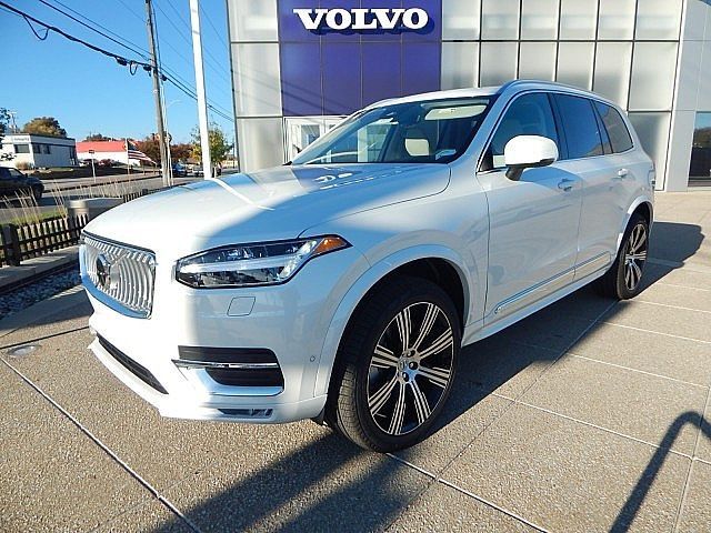 2025 Volvo XC90 Plus