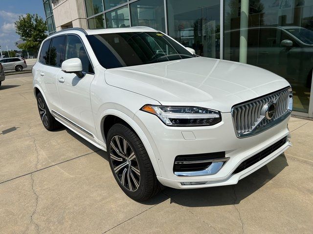 2025 Volvo XC90 Plus