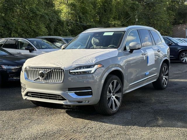 2025 Volvo XC90 Plus