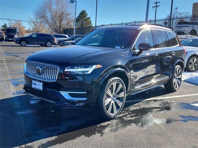 2025 Volvo XC90 Plus