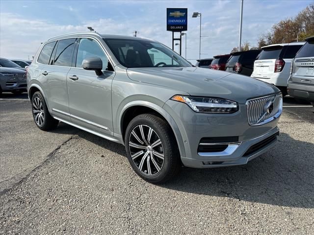 2025 Volvo XC90 Plus