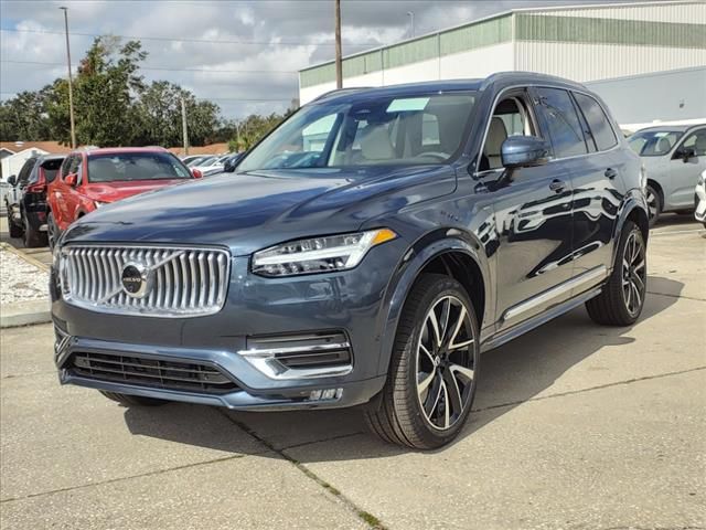 2025 Volvo XC90 Plus