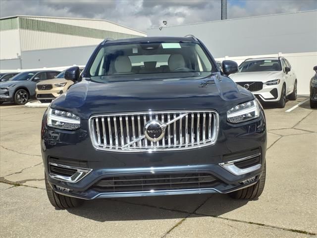 2025 Volvo XC90 Plus