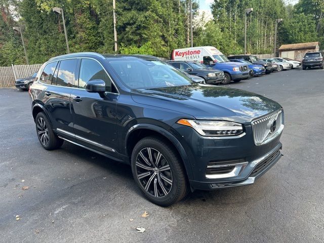 2025 Volvo XC90 Plus