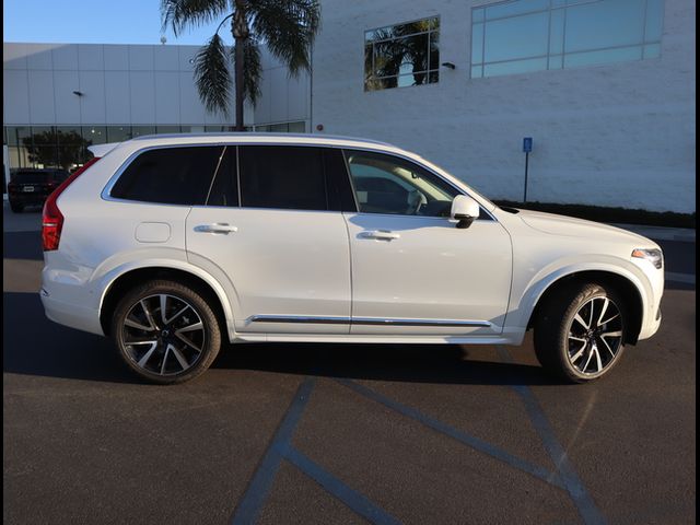 2025 Volvo XC90 Plus