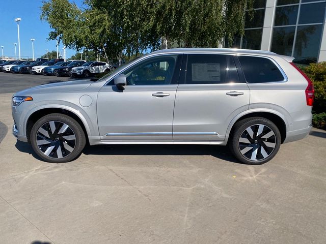 2025 Volvo XC90 Plug-In Hybrid Plus